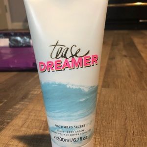 Victoria secret tease body lotion